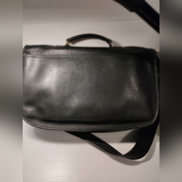 RARE Vintage 80’s Collector Condition Coach Courier Bag # 9800 in Black Leather. - Picture 6 of 12